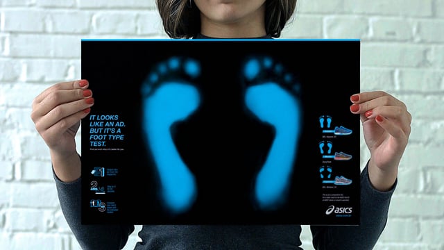 Step on This Asics Ad, and It Analyzes Your and Picks the Right Shoe