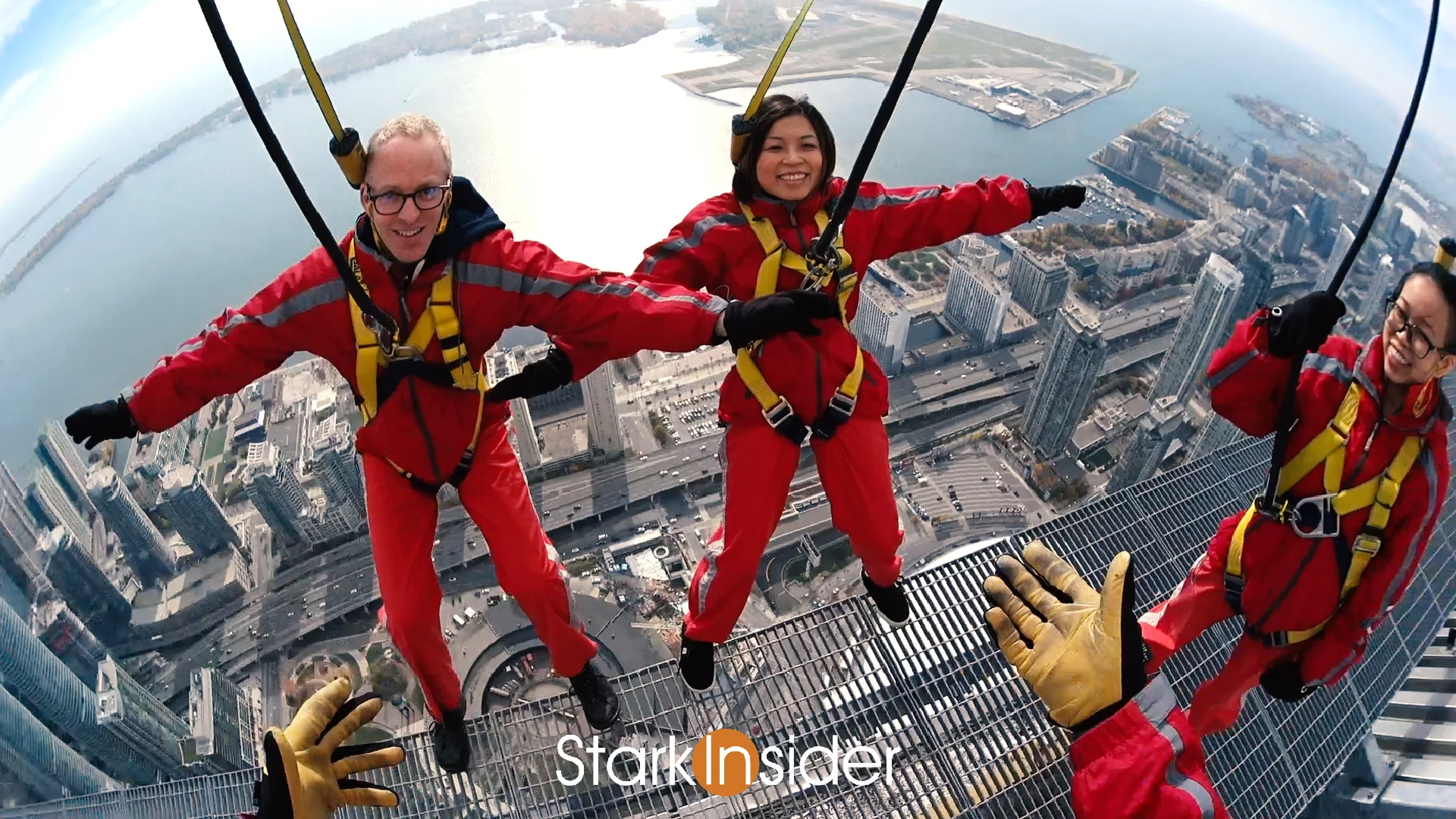 Edge walk. Аттракцион EDGEWALK В Торонто. Edge walk Дубай. Skyview Edge walk. Sky Edge башня.