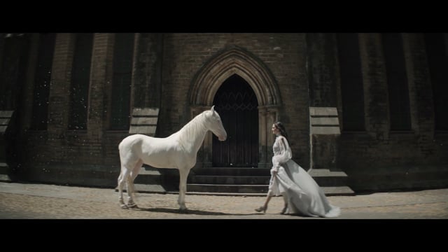 Bata - Director's Cut | Razy