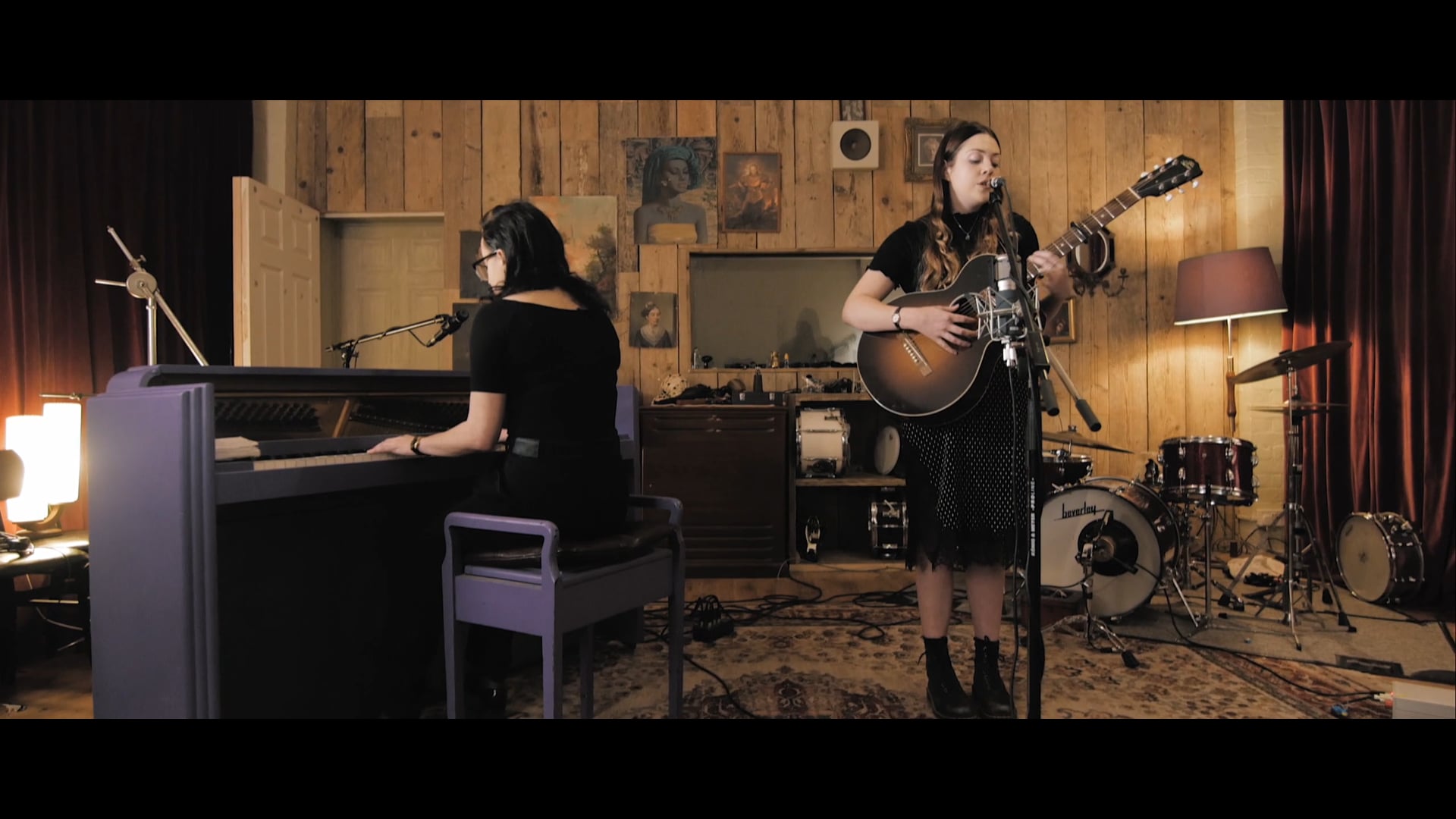 Lauran Hibberd - Come On Home (Live at Studio Humbug)