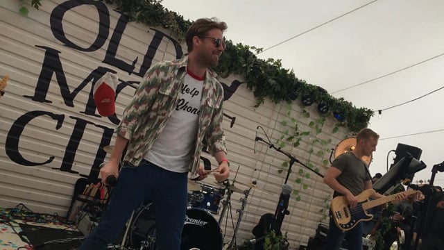 Ricky Wilson & Rockaoke - I predict a Riot