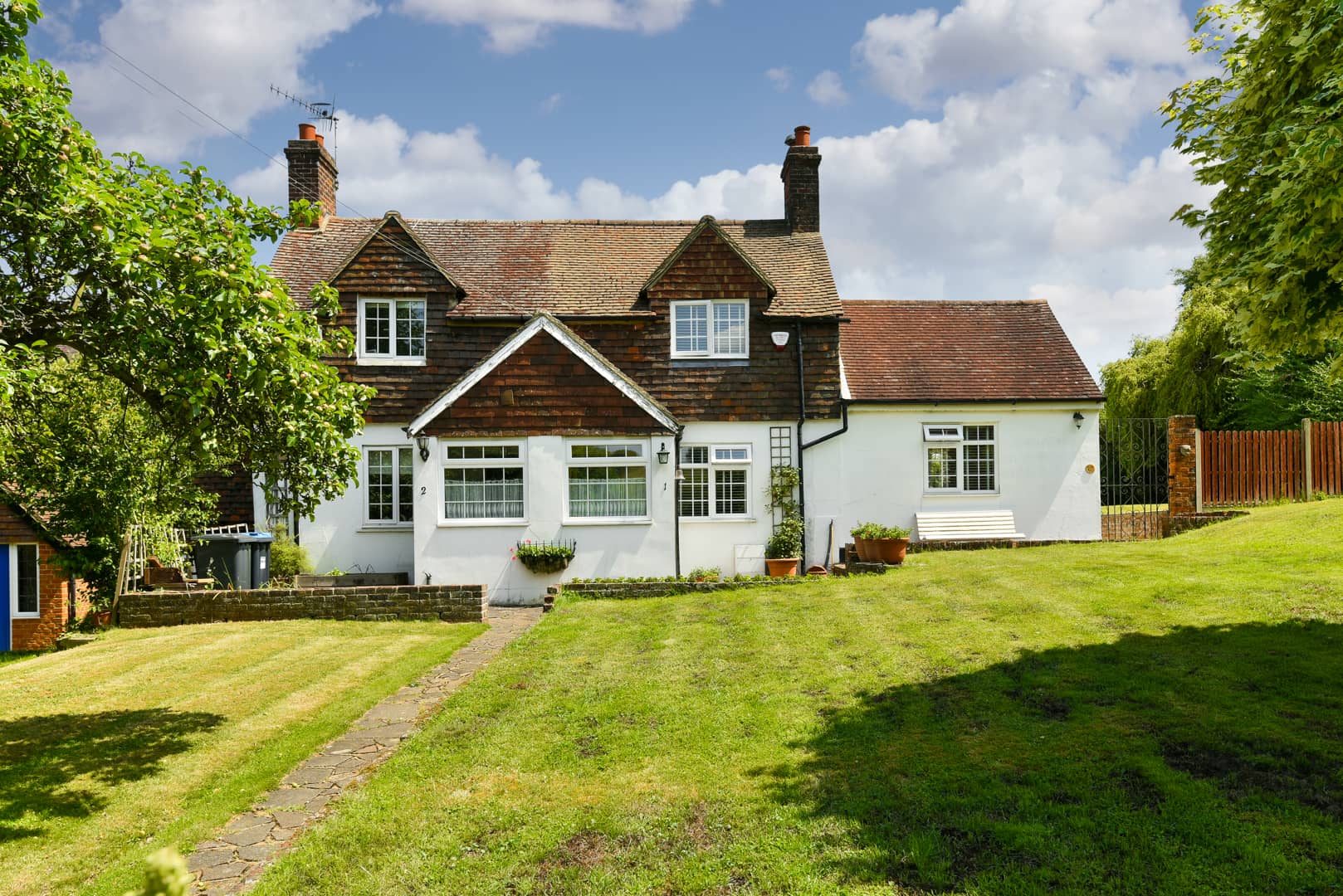 Peytons Cottages, Nutfield Marsh Road, Nutfield Ralph James on Vimeo