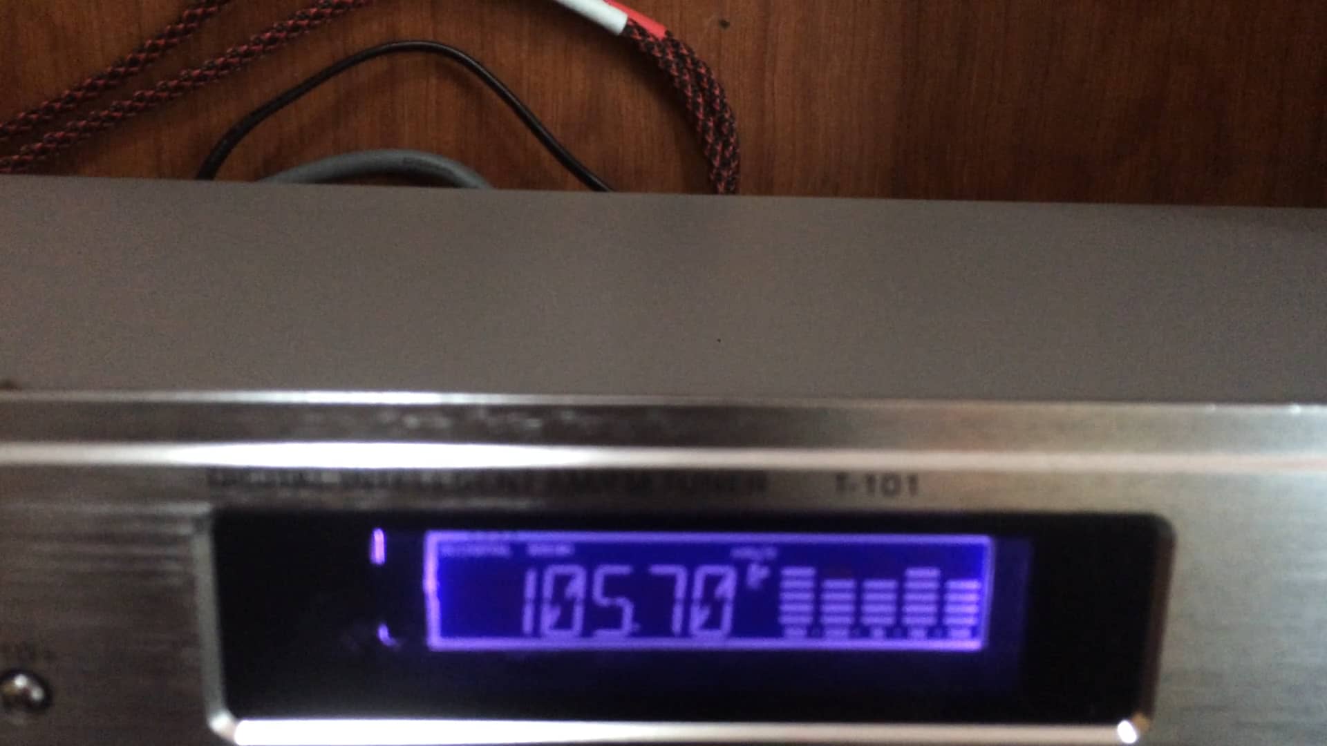 Hi-end Digital Stereo AM/FM Tuner 60 Radio Storage Fluorescent Display ...