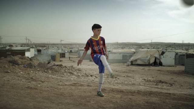 Spot Fundación FCB Y UNHCR: "Sign And Pass"
