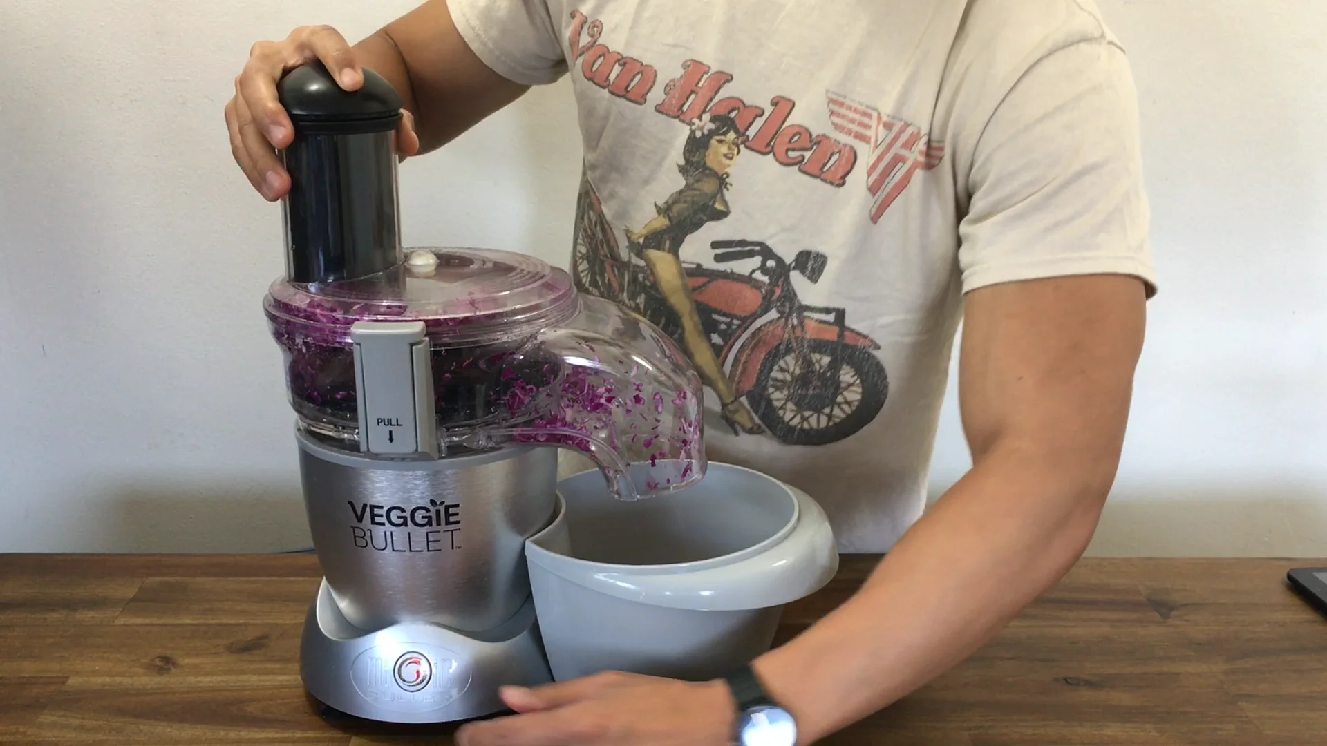 Veggie Bullet Shredding Cabbage on Vimeo