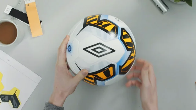 Umbro Neo 2017
