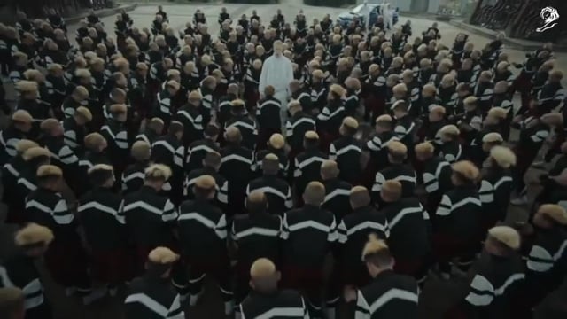 CGIなしで400人が疾走する狂気 / Jamie xx「GOSH」