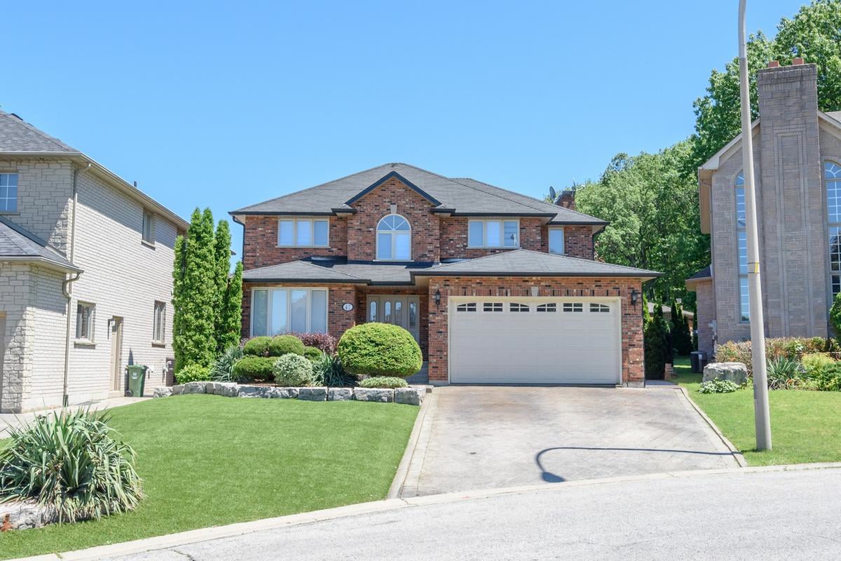 For Sale 47 PRESTIGE Drive, STONEY CREEK, Ontario, L8G 5C2 on Vimeo