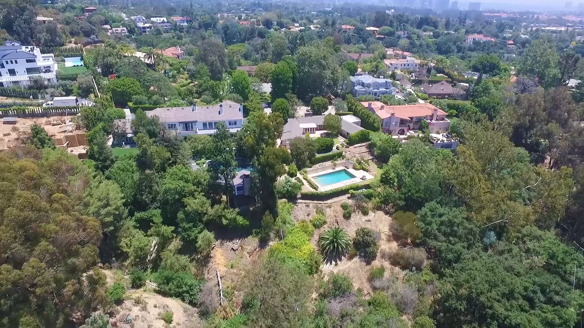 535 North Tigertail Road, Brentwood 90049 - MLS on Vimeo