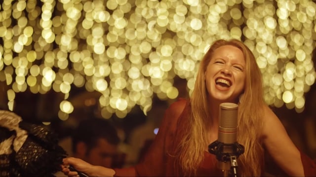 Brel & Brass (French version, 2:06 min)