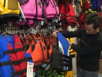 合身的浮力背心 (PFD)