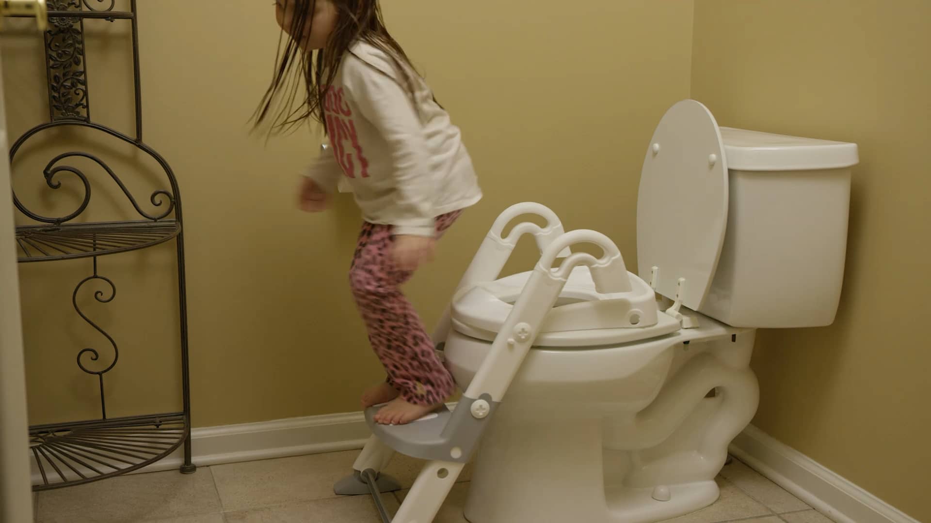 3IN1 TOILET TRAINER WHITE/GREY [1610] on Vimeo