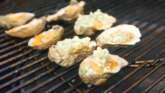Grill Boy: Oysters on the Weber Summit