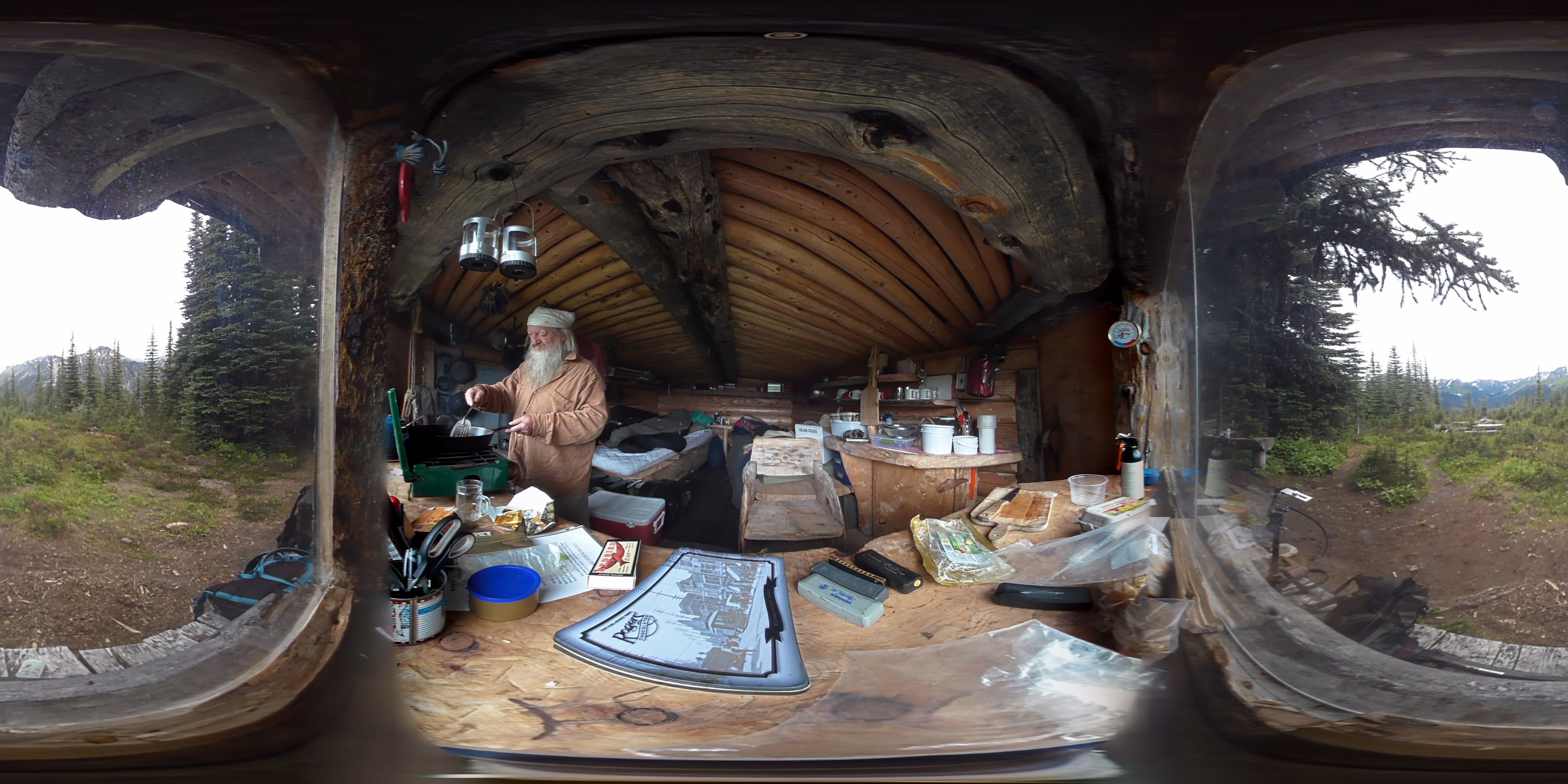 Bernhard Thor Alpine Cabin 360 on Vimeo 