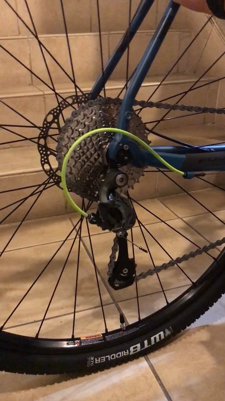 Squeaky bike on Vimeo