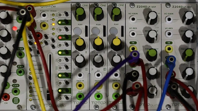 Z2040 used as a pure Sine wave Voltage Controlled Oscillator