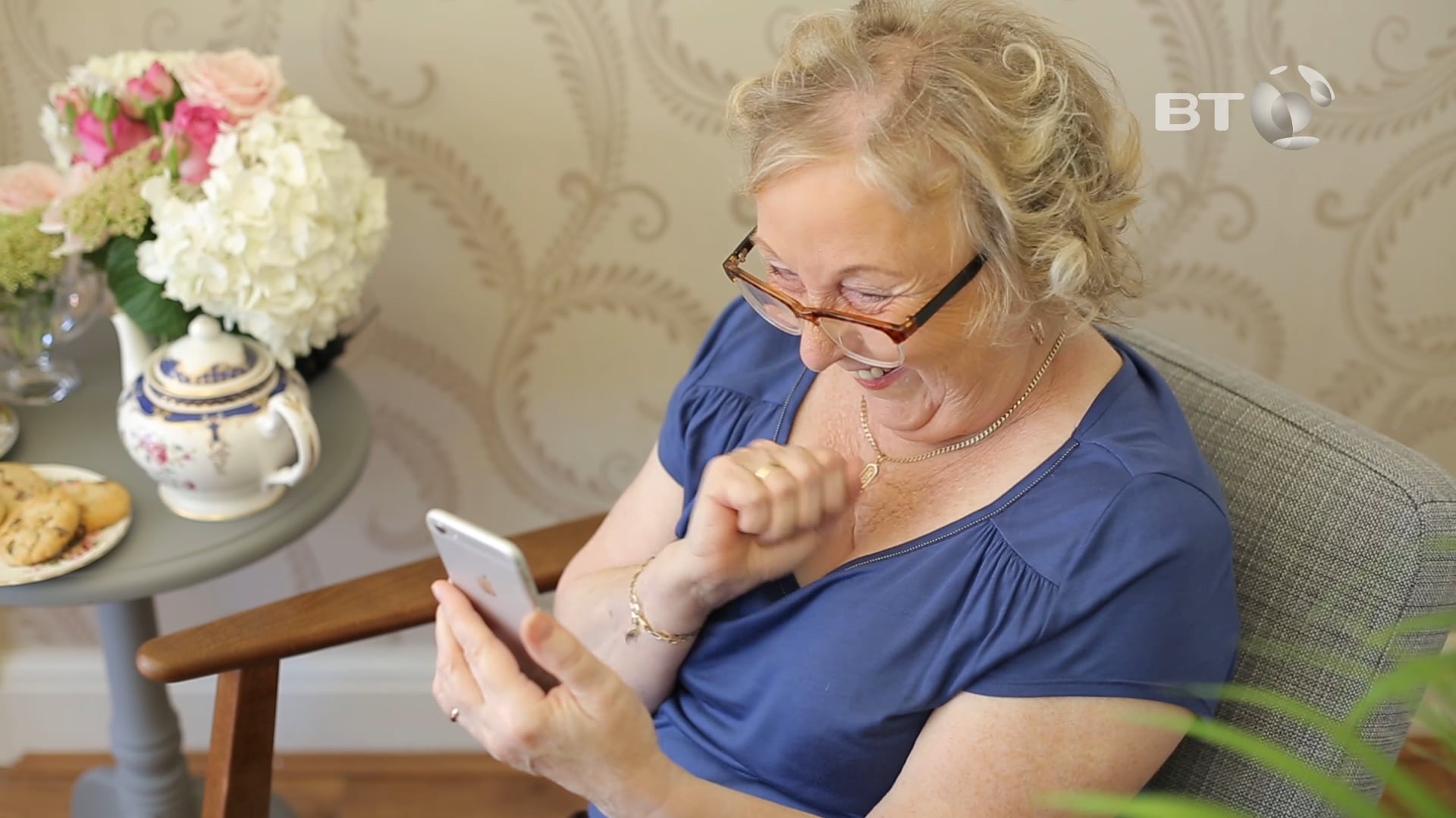 BT Grannies Try Snapchat