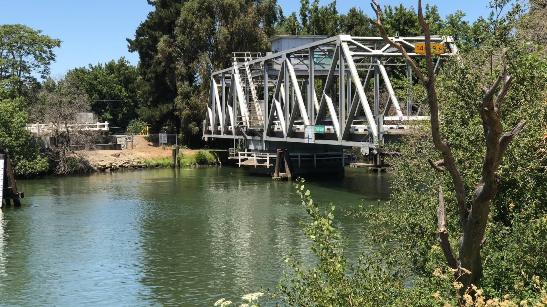 Tyler Island Bridge on Vimeo