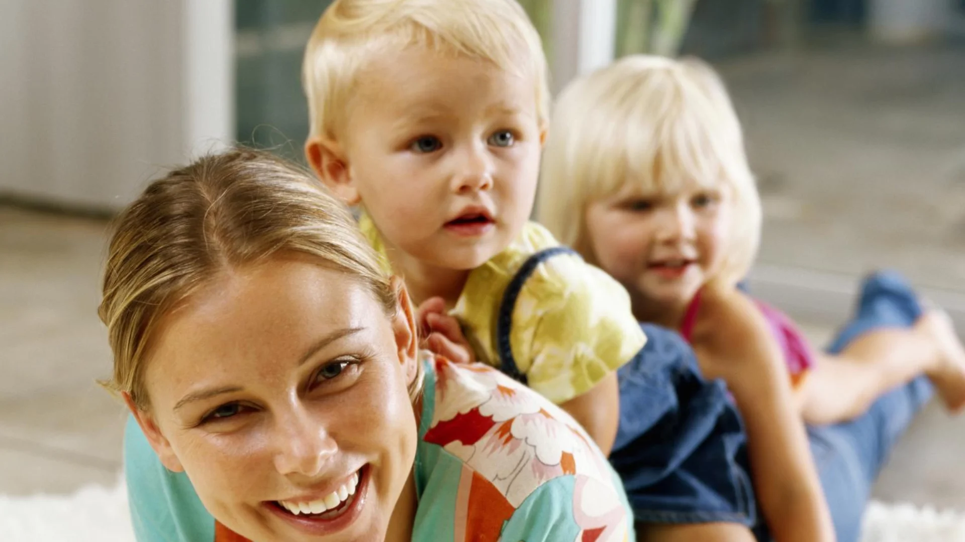 Дети воспитаны в хорошей семье. Дети воспитаны в хорошей семье. Дети ласково. Дети воспитаны в хорошей семье. Воспитание ребенка.