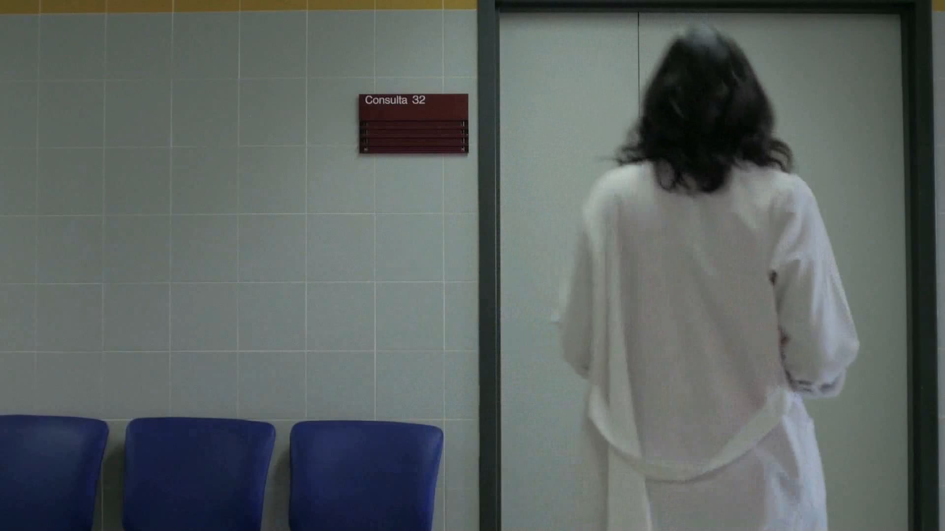 Consulta 32 / Hospital Room 32 (Trailer)