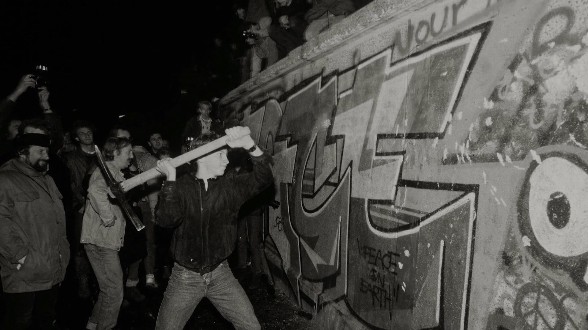 Cepia_Berlin Wall 45s