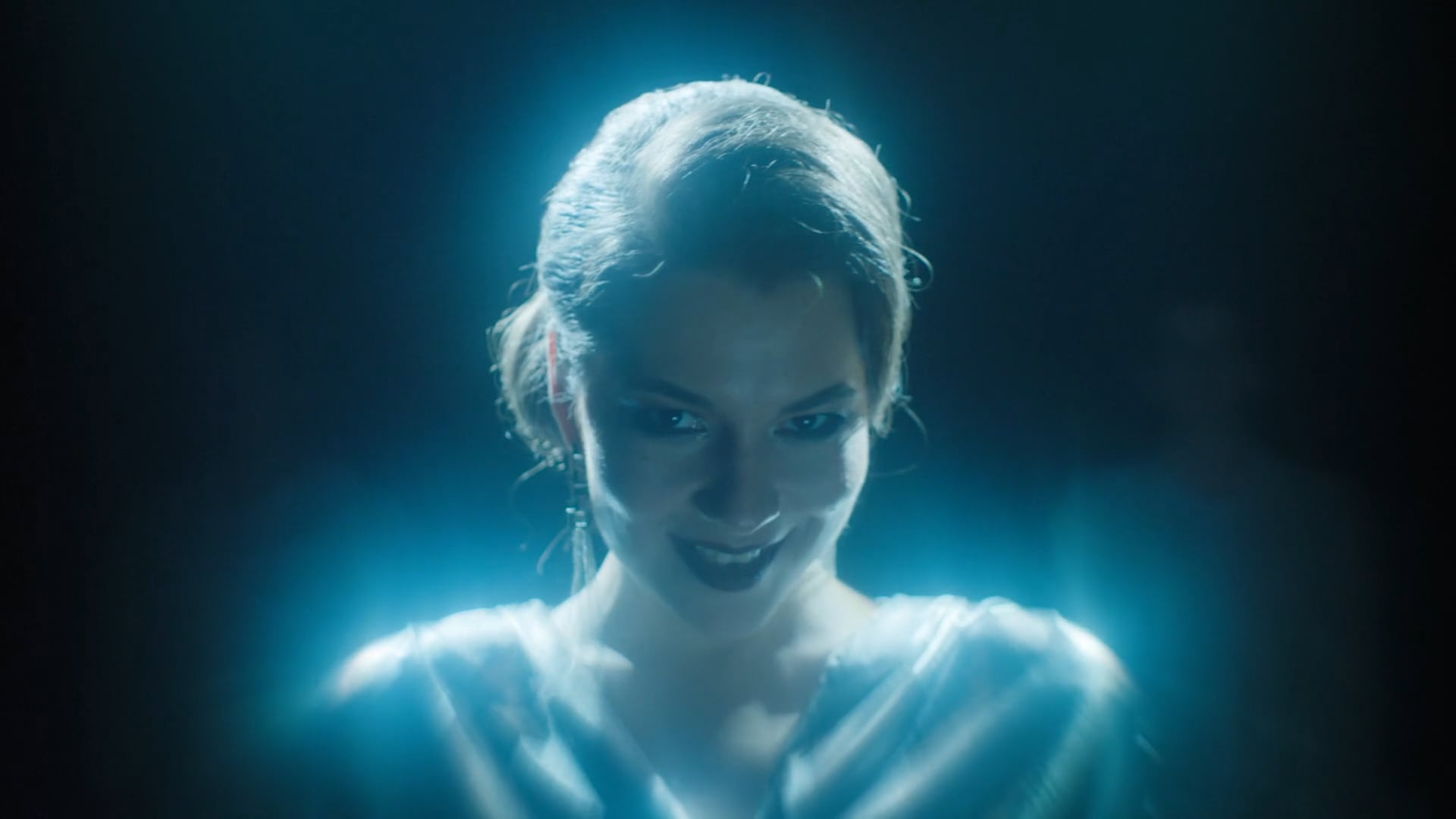 Tell me who vanotek клип. Roisin murphy moloko. Vanotek feat. Alexandra stan 2023. Vanotek tell me who.