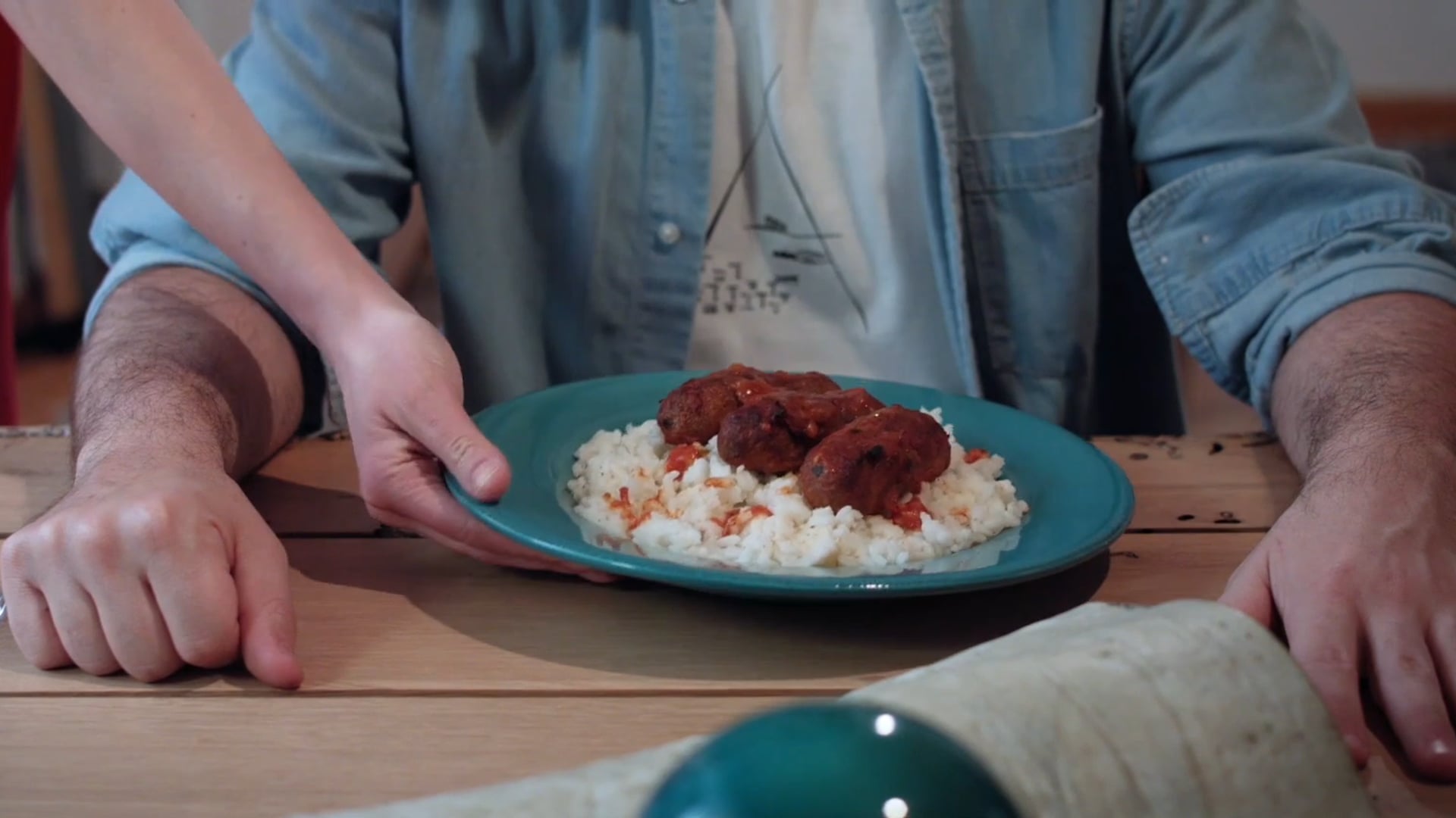 Meatballs - Official Trailer (International version)