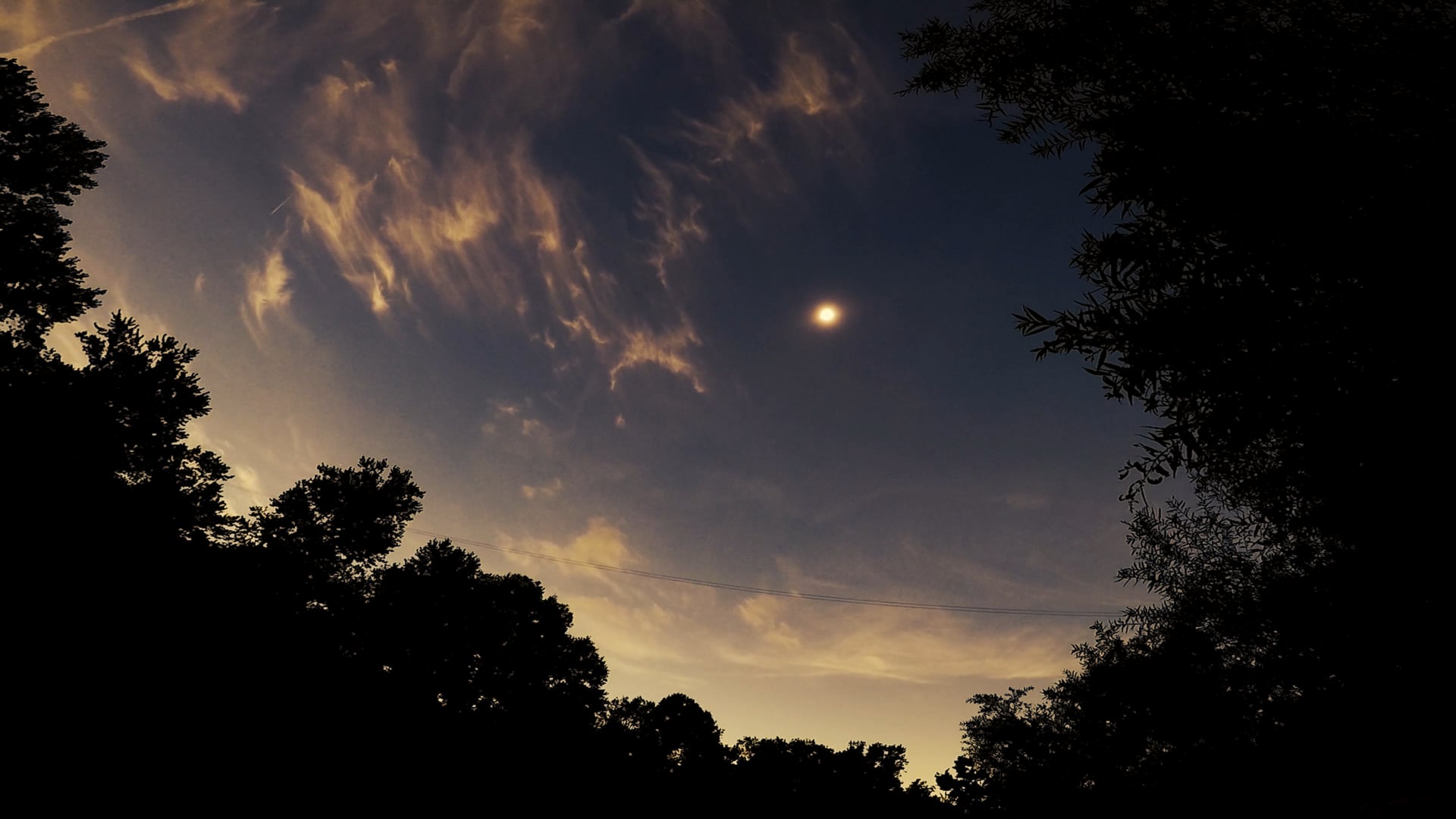 SOLAR ECLIPSE (2017)
