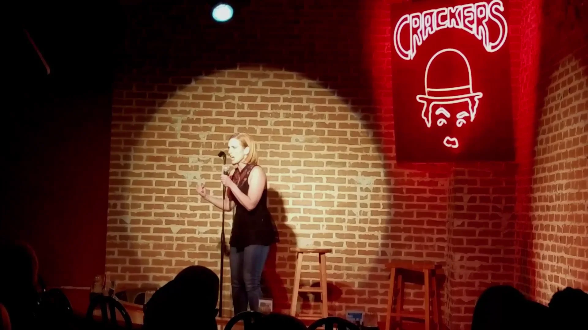 Stand up at Crackers Comedy Club on Vimeo