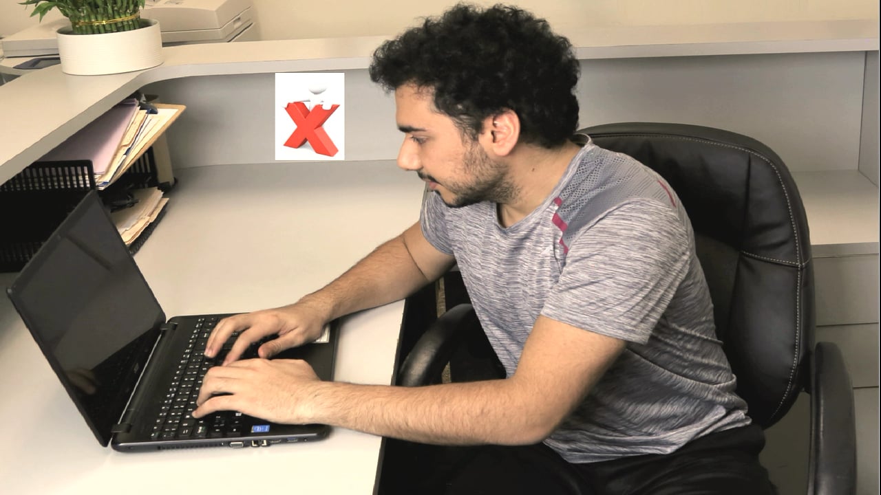 Correct & Incorrect Way of Typing at a Computer on Vimeo