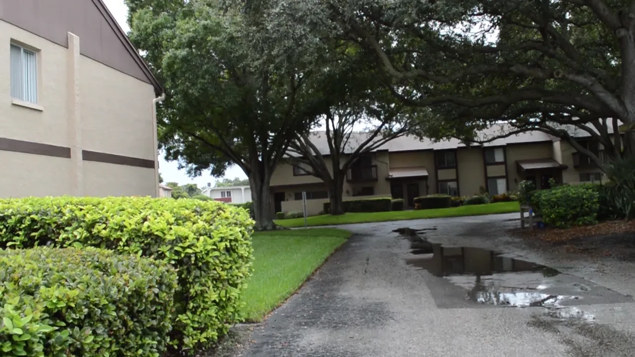 Eastwood Shores Townhomes on Vimeo