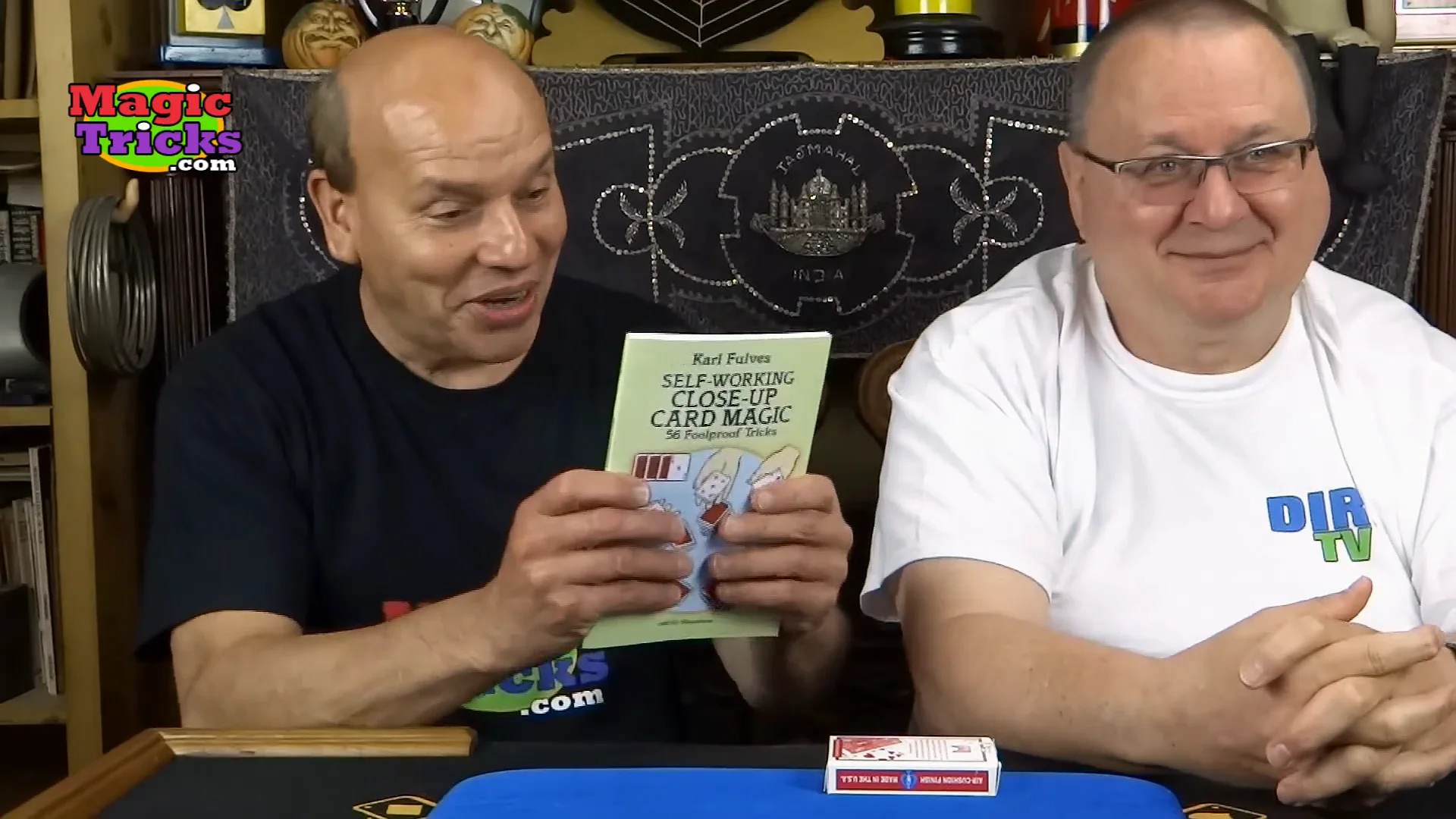 Self Working Closeup Card Tricks Book - Fast Shipping