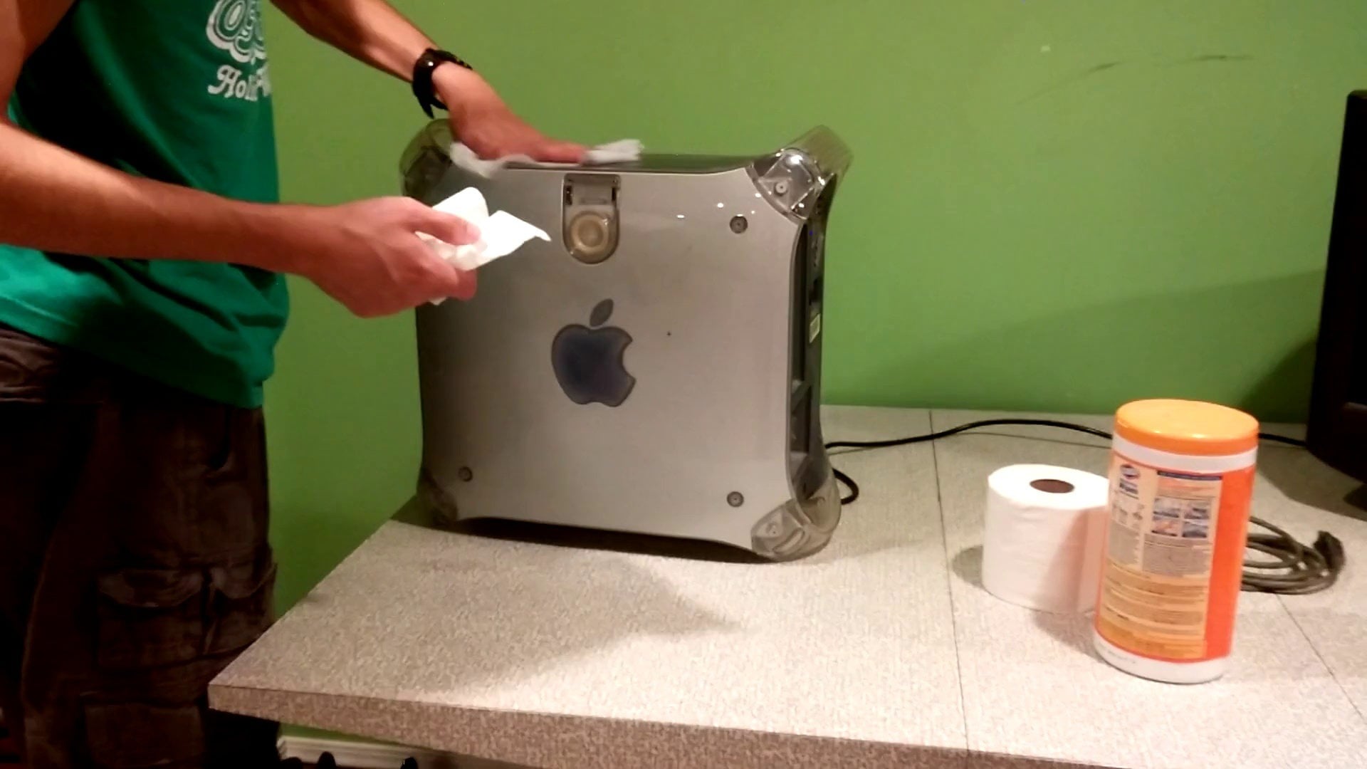 Dusting Off a PowerMac G4