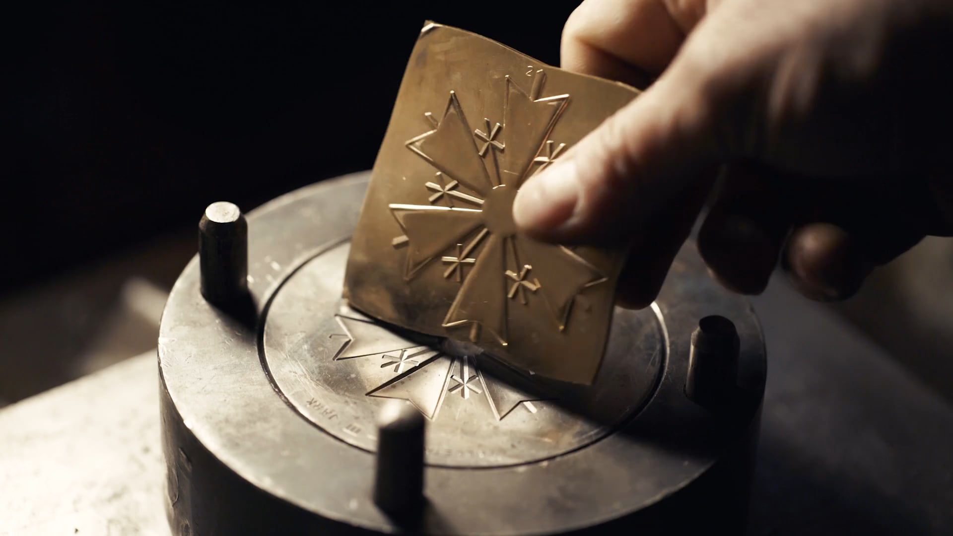 Presidendi Valgetähe teenetemärgi valmistamine