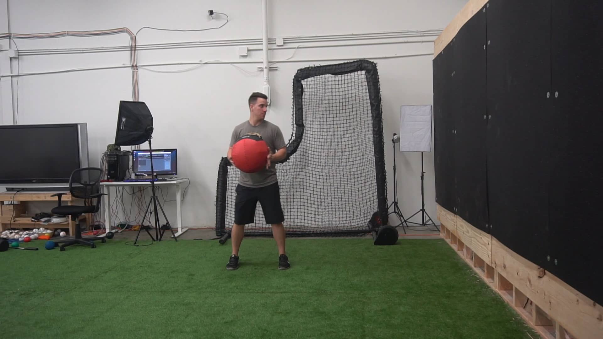 Hot Feet Med Ball Scoop toss on Vimeo