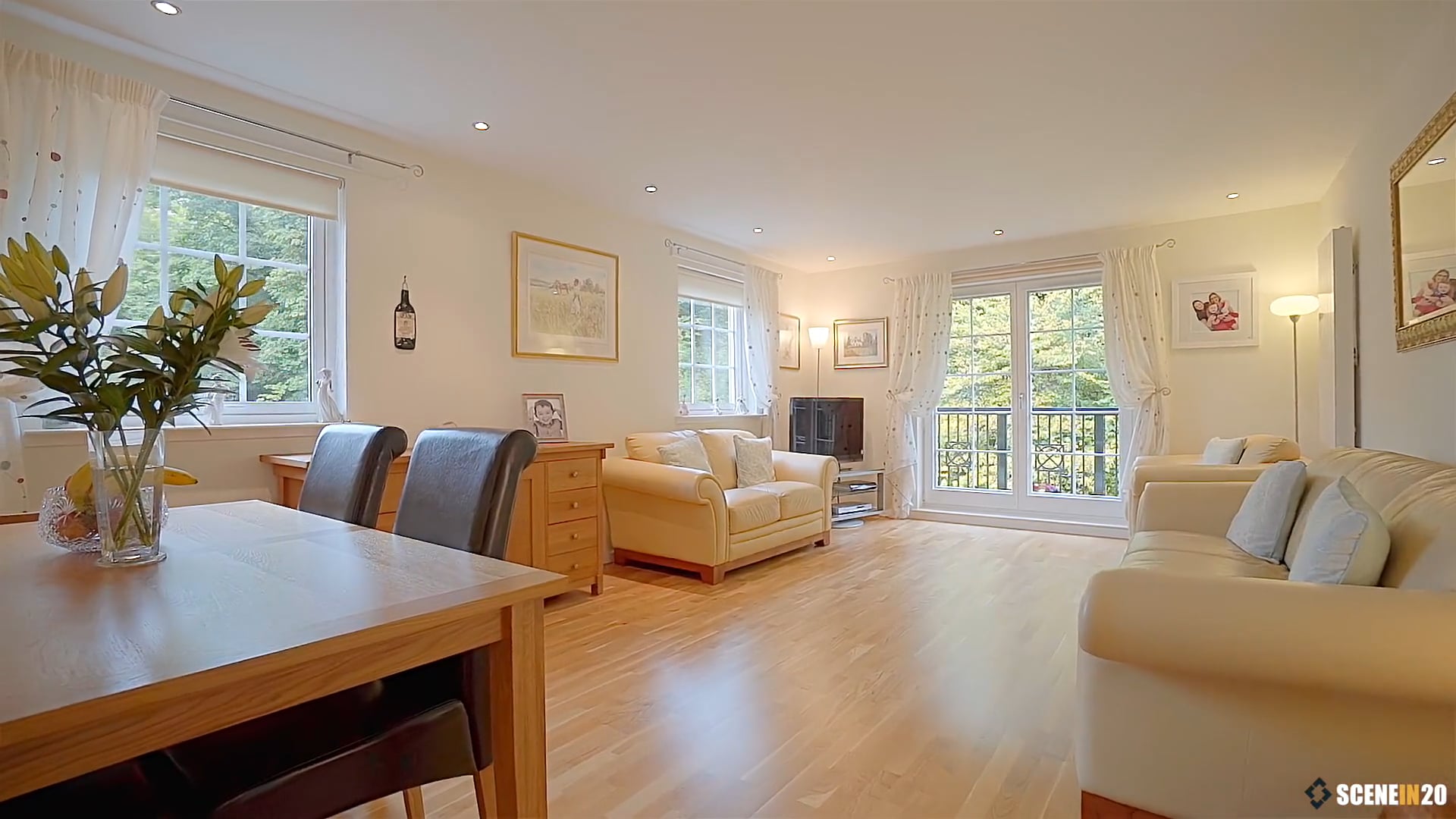 SCENEIN30 31/4 Woodhall Millbrae, Juniper Green, Edinburgh EH14 5BH