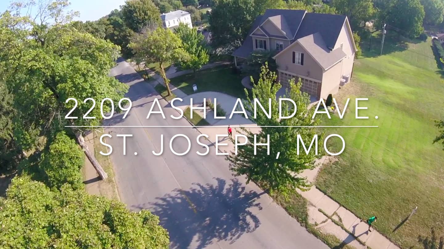 2209 Ashland Ave., St. Joseph, MO The Wyeth Stover Team BHHS Stein