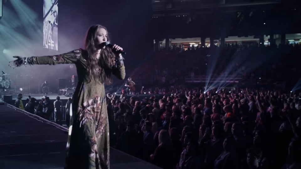 20160511-0231Lauren Daigle - How Can It Be (Live)