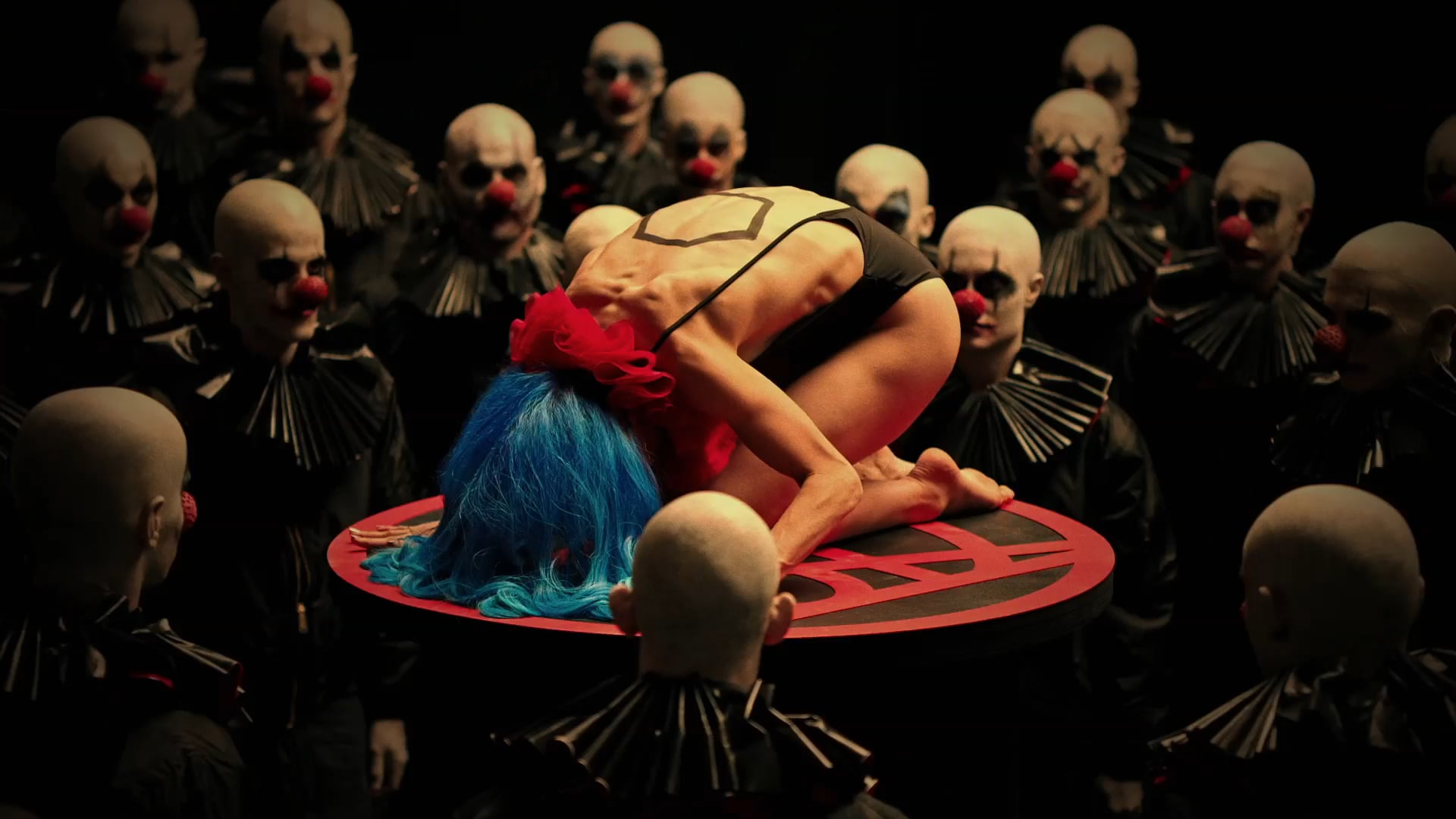American Horror Story S7 - "Ritual Queen"