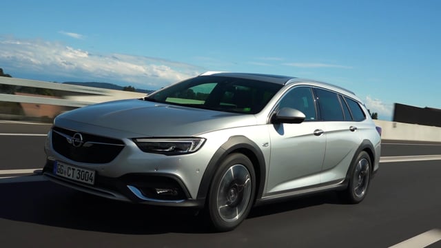 Insignia Country Tourer