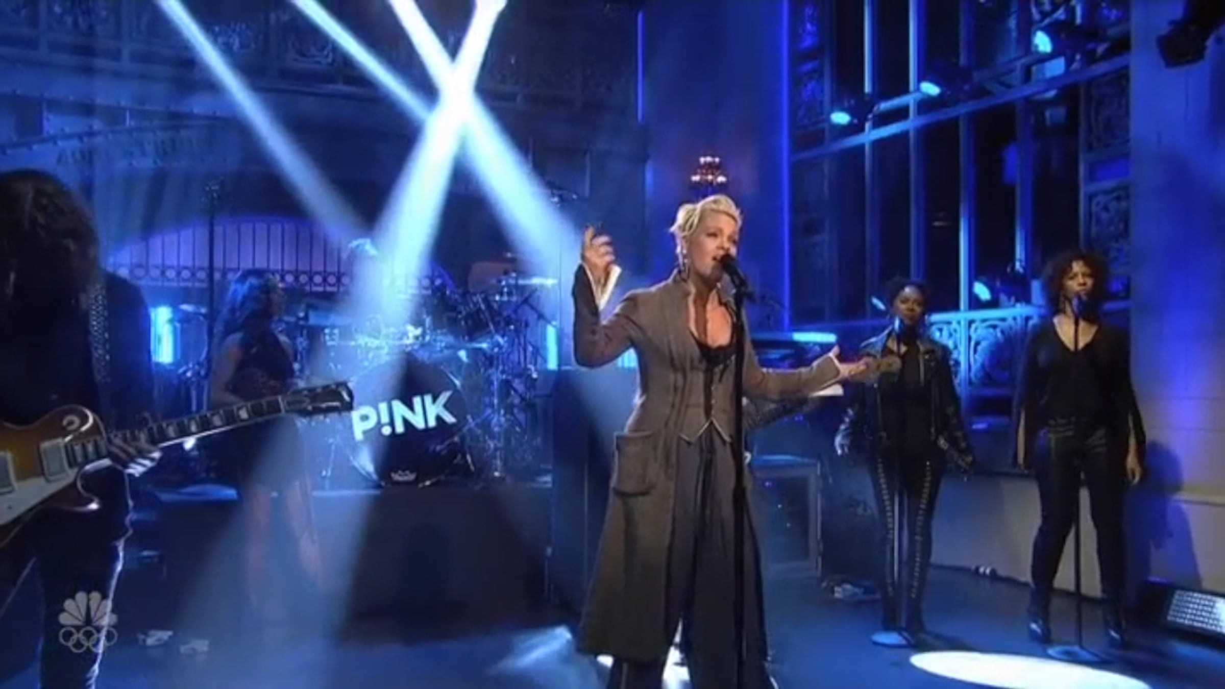 P!nk’s performance #SNL | Videos & Movies on Vimeo