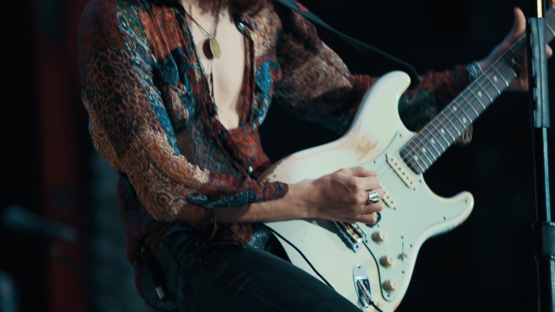 Tyler Bryant and the Shakedown - Heartland (Lyric Video)