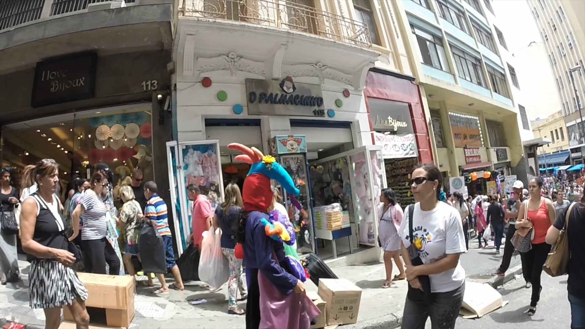 Performance na 25 de março