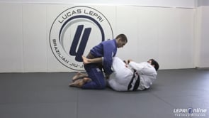 Z-Guard Retention Against an Opponent’s Knee Cut