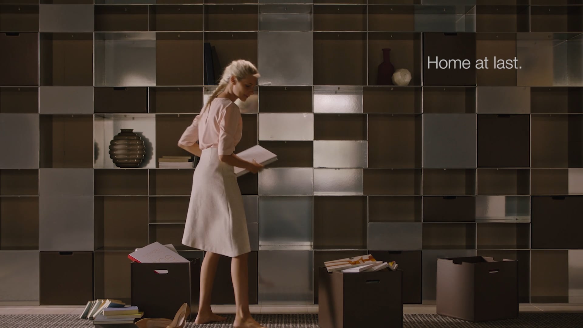 Home at last | INFINITY bookshelf