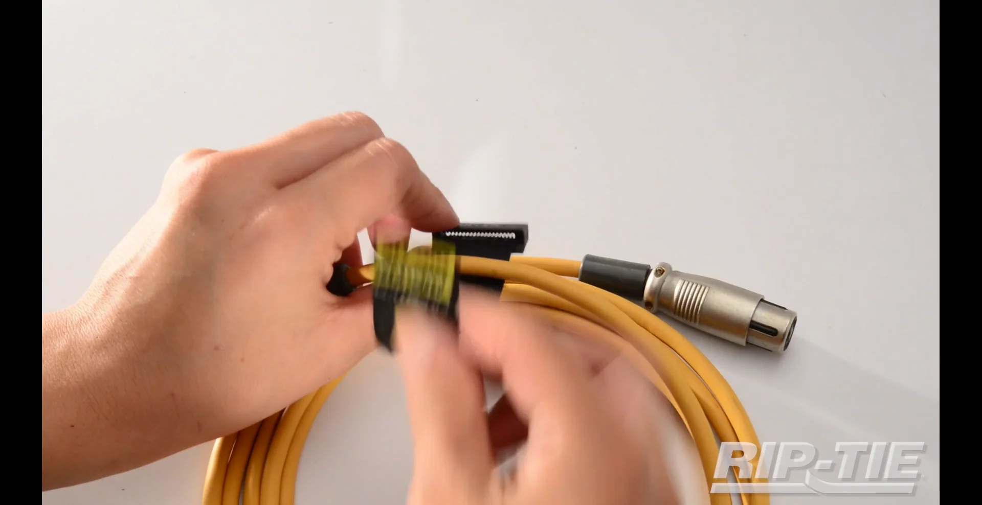 RIP-TIE ケーブルラップ 25.4X152.4mm 茶 10パック H-06-010-BN 銀一オンラインショップ | RIP TIE(リップタイ) リップロック ケーブルラップ 25.4x88.9mm 3本入 ブラック  RLH-035-003-BK(25.4x88.9mm(3本)): 記録メディア・電源・ケーブル | 映像・撮影機材専門店