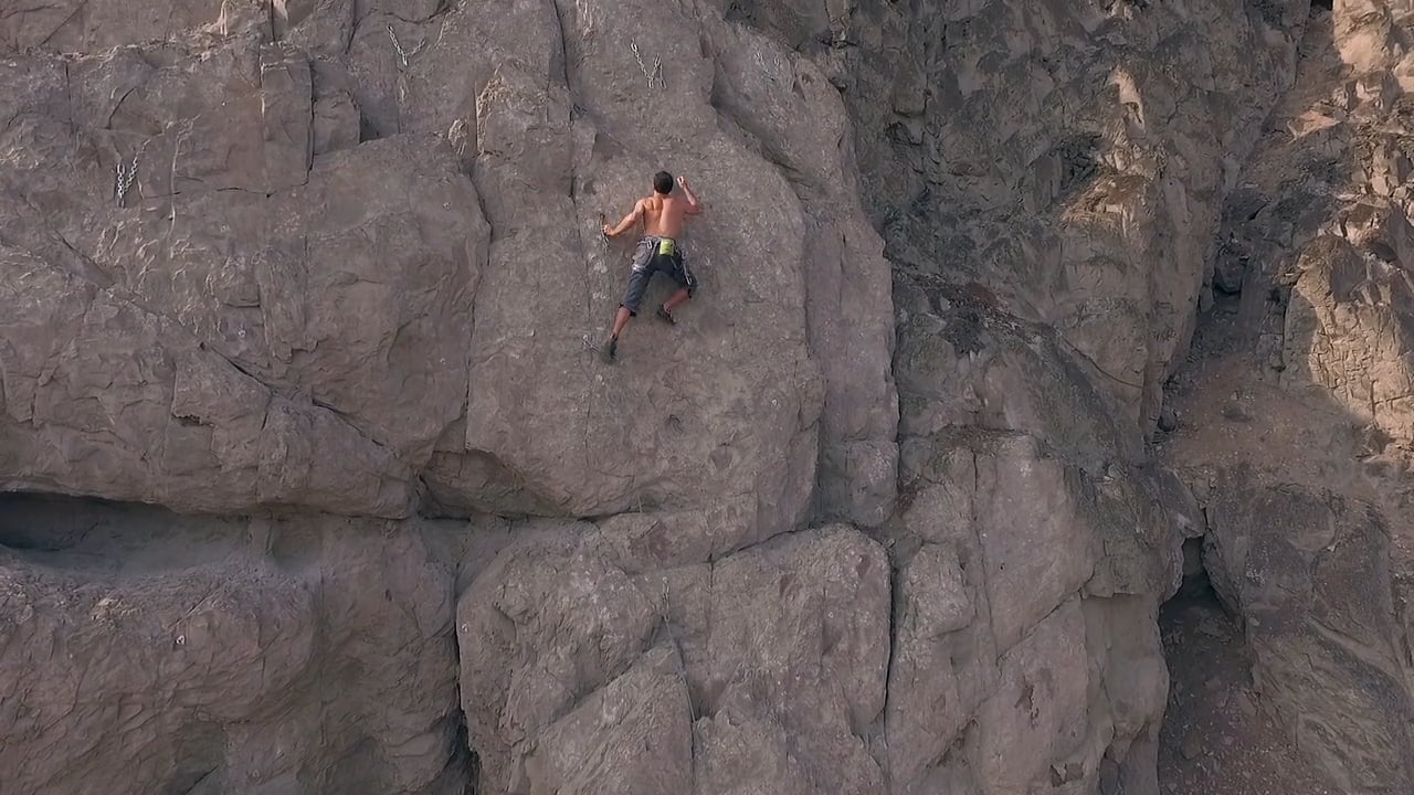 Las Cuevas, rock climbing in Lima