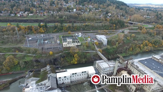 West Linn - River Side