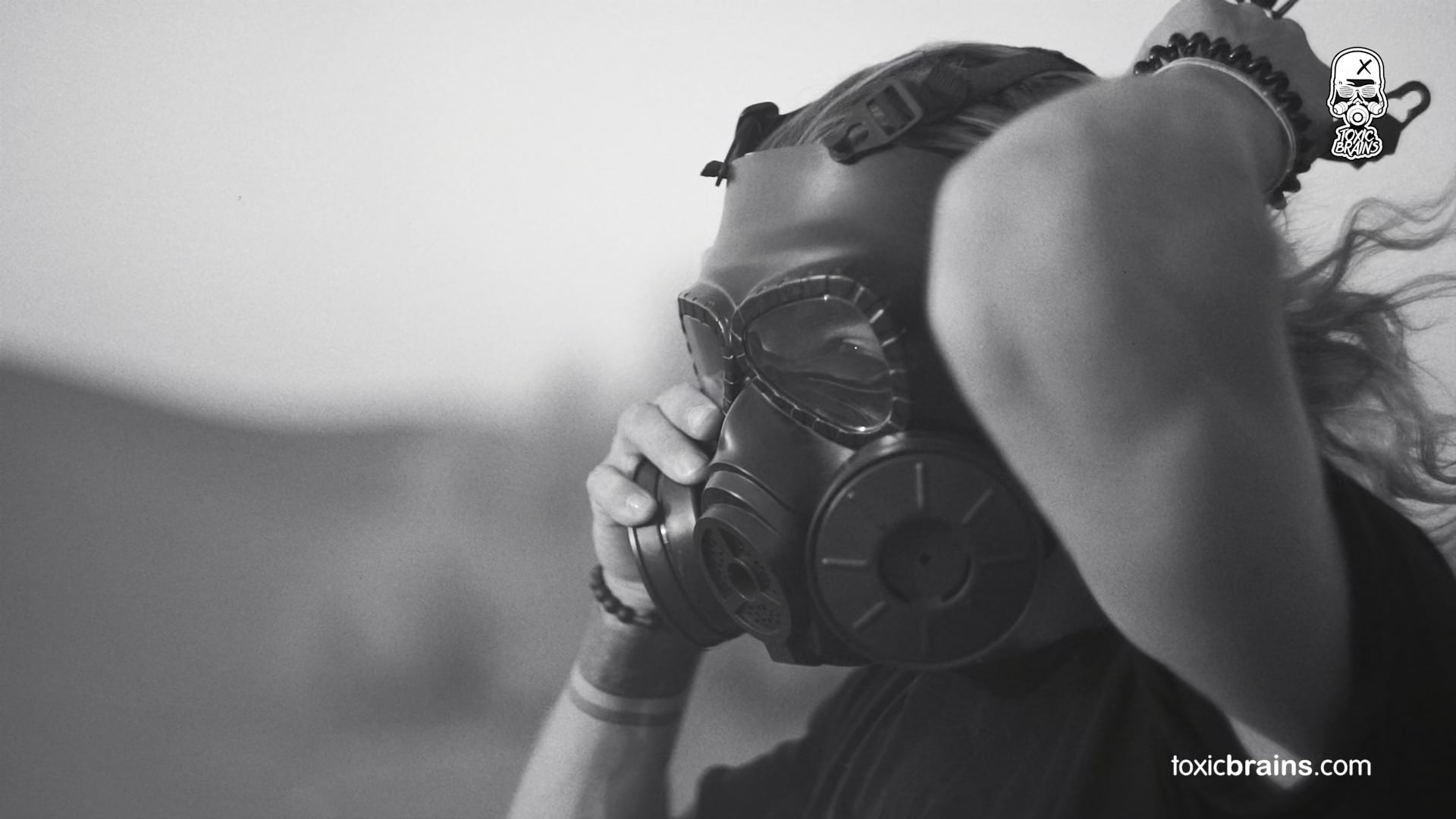 Toxic Brains Sand Surfing