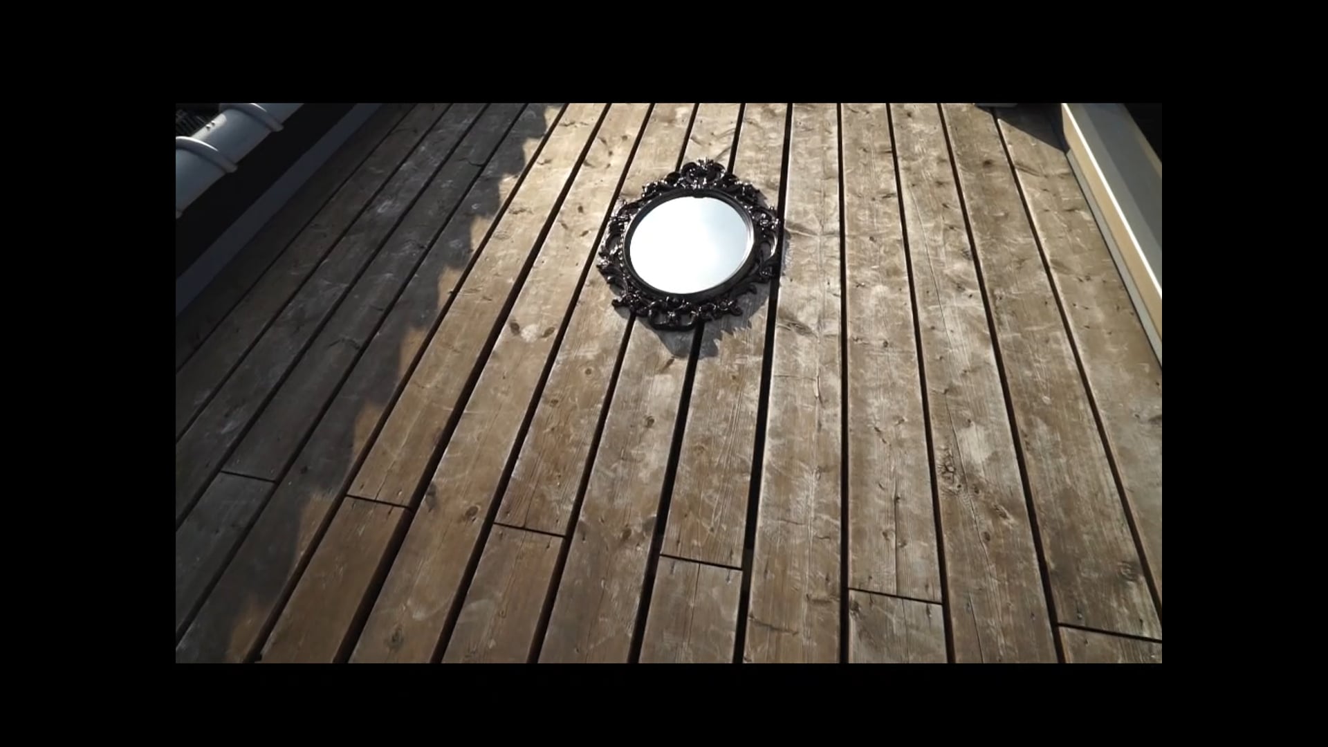 Yuriko Yamamoto, Flash Whereabouts, 2015, installation, Gallery G-77